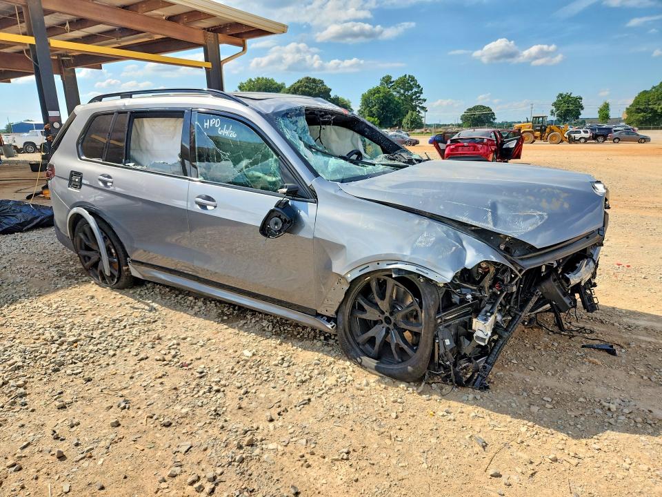 2026 BMW X7 VIN 5UX23EM07T9179787 COPART salvage auction — ALL OVER, AL - CERT OF TITLE-SALVAGE TITLE, sold $15,100 on 2026-07-29 (photo 4)