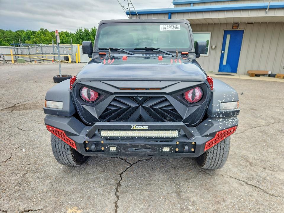 2020 Jeep Gladiator VIN 1C6HJTAG8LL211910 COPART salvage auction — ENGINE BURN, TN - SALVAGE CERTIFICATE, sold $8,200 on 2026-09-01 (photo 5)
