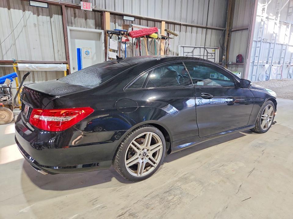 2010 Mercedes-benz E-klasse VIN WDDKJ7CB1AF020127 COPART salvage auction — FRONT END, MO - SALVAGE CERTIFICATE OF TITLE, sold $2,800 on 2026-08-03 (photo 3)