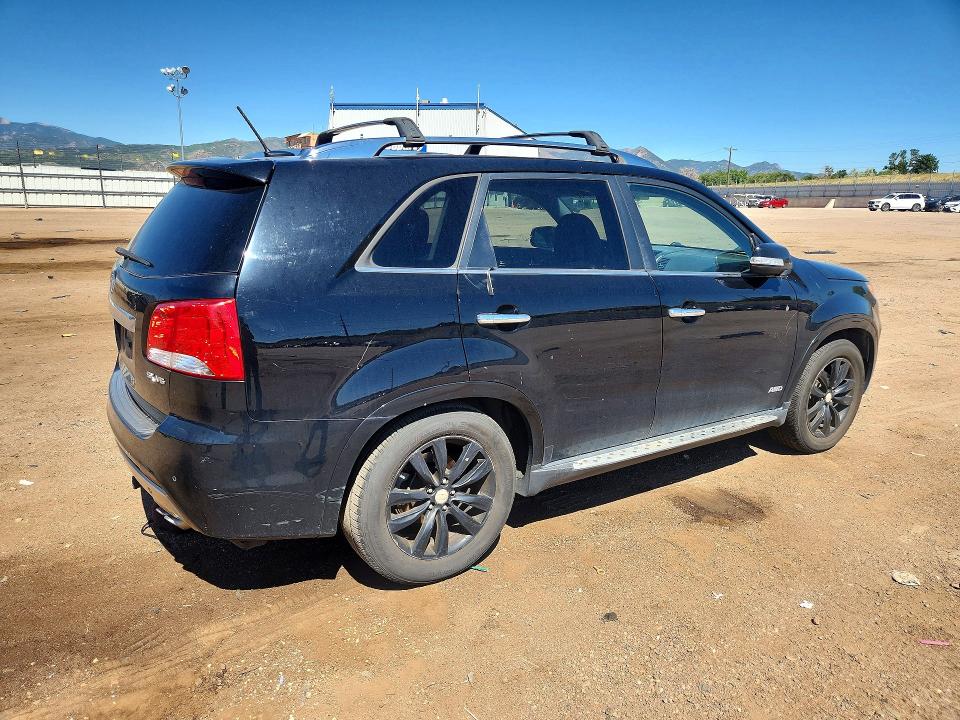 2012 Kia Sorento VIN 5XYKWDA23CG308986 COPART salvage auction — HAIL, Co - Dis/Dlr/Exp Only Clean Title, sold $1,300 on 2026-07-27 (photo 3)