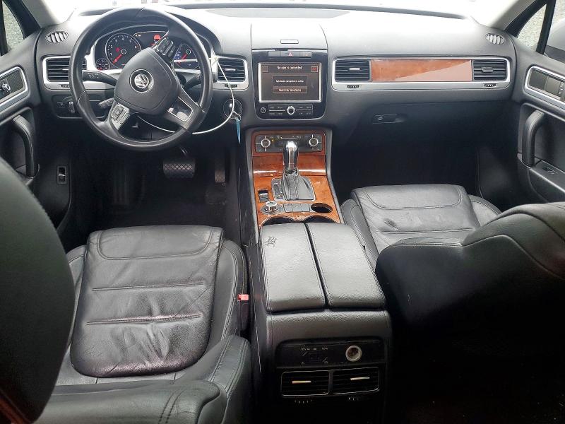 2013 Volkswagen Touareg VIN WVGEF9BPXDD002464 COPART salvage auction — MECHANICAL, Nc - Dealer Only Clean Title, sold $375 on 2026-07-15 (photo 8)