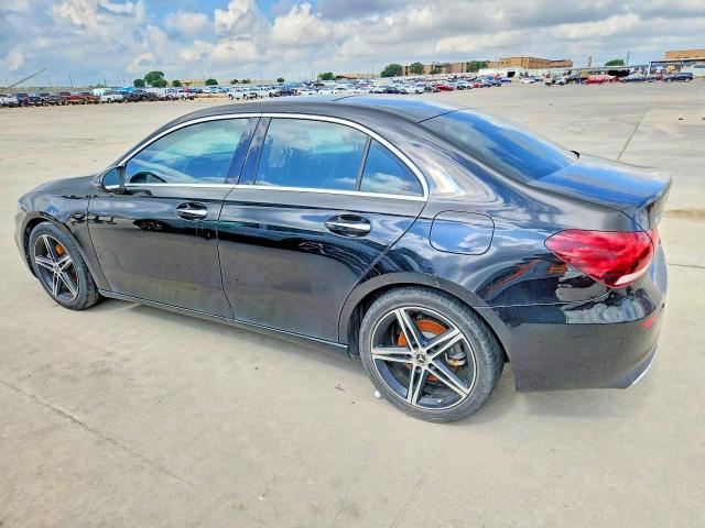2022 Mercedes-benz A-klasse VIN W1K3G4EB4NJ351334 COPART salvage auction — NORMAL WEAR, Tx - Certificate Of Title (P), sold $10,500 on 2026-07-08 (photo 2)