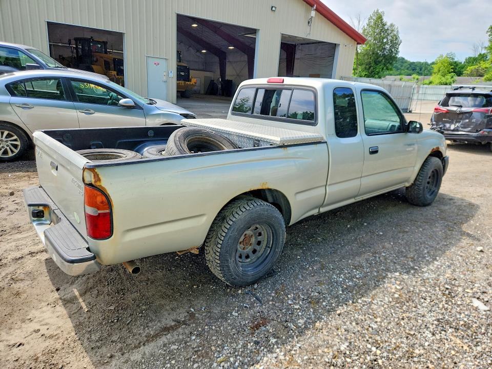 2000 Toyota Tacoma VIN 5TEVL52N8YZ704218 COPART salvage auction — NORMAL WEAR, Vt - Certificate Of Title, sold $600 on 2026-07-27 (photo 4)