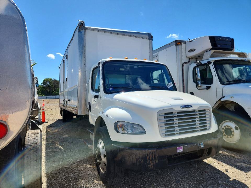 2016 Freightliner M2 106 VIN 3ALACWDT9GDGW6298 COPART salvage auction — ROLLOVER, NY - MV-907A SALVAGE CERTIFICATE, sold $1,650 on 2026-08-12 (photo 4)