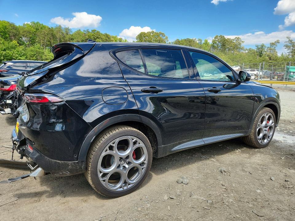 2024 Alfa romeo Tonale VIN ZASPATDW9R3063013 COPART salvage auction — REAR END, Md - Cert Of Salvage > 75% Damage, sold $225 on 2026-07-21 (photo 3)