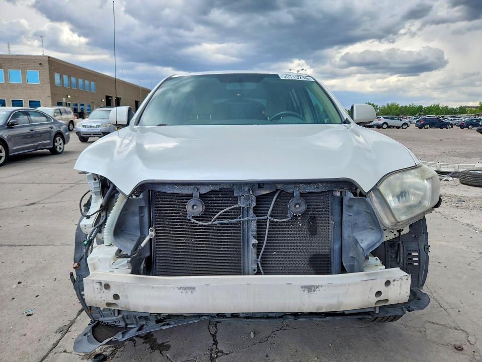 2010 Toyota Highlander VIN 5TDZA3EH1AS006845 COPART salvage auction — FRONT END, Az - Cert Of Title - Salvage, sold $1,200 on 2026-07-06 (photo 5)