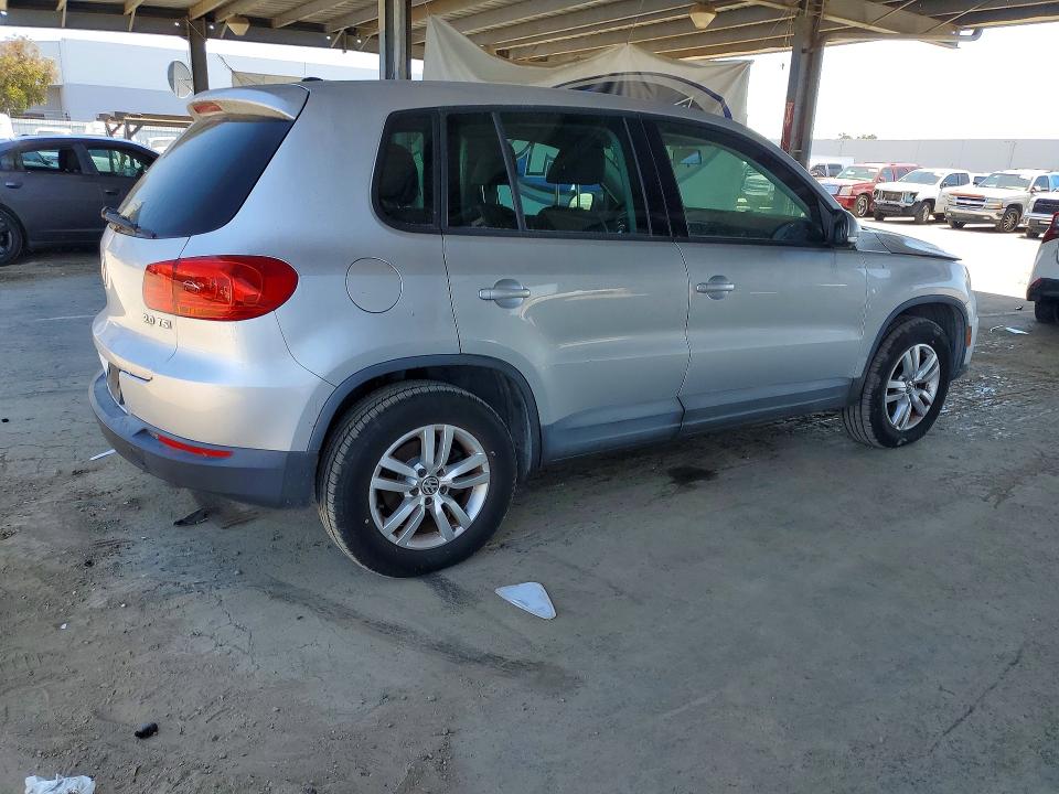 2012 Volkswagen Tiguan VIN WVGAV7AX6CW547751 COPART salvage auction — FRONT END, Ca - Dis/Dlr/Exp Only Clean Title, sold $500 on 2026-07-02 (photo 3)
