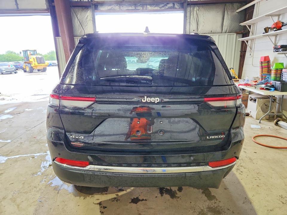 2024 Jeep Cherokee VIN 1C4RJHAG7RC261474 COPART salvage auction — FRONT END, Il - Salvage Certificate, sold $9,200 on 2026-08-19 (photo 6)
