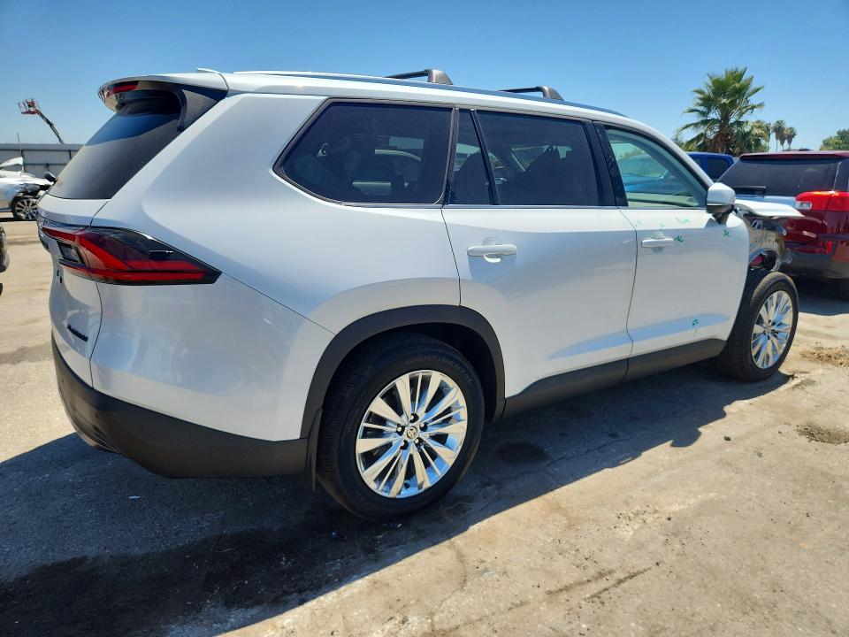 2026 Toyota Highlander VIN 5TDAAAB52TS136518 COPART salvage auction — FRONT END, Ca - Salvage Certificate, sold $32,500 on 2026-07-31 (photo 3)
