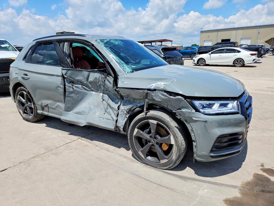 2019 Audi Sq5 VIN WA1B4AFY4K2101138 COPART salvage auction — SIDE, Ga - Certificate Of Title (P), sold $7,700 on 2026-07-27 (photo 4)