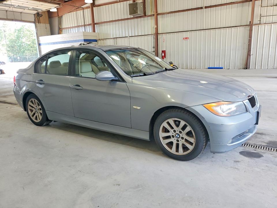 2006 BMW 3 series VIN WBAVB17536NK37596 COPART salvage auction — MECHANICAL, Va - Certificate Of Title, sold $450 on 2026-07-10 (photo 4)