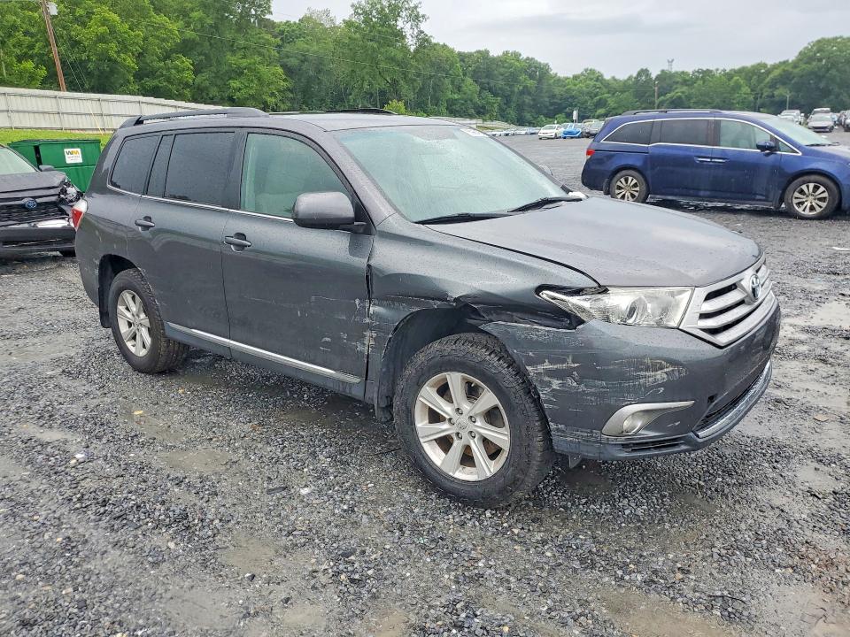2011 Toyota Highlander VIN 5TDZA3EHXBS010846 COPART salvage auction — FRONT END, Nc - Salvage Certificate Of Title, sold $4,050 on 2026-07-08 (photo 4)
