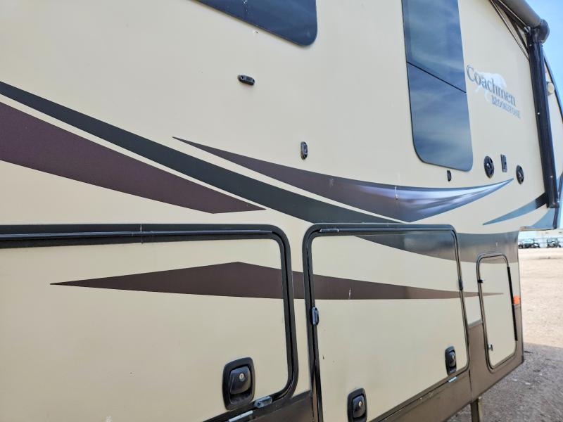 2017 Foresriver VIN 5ZT3BK5B0HA316015 COPART salvage auction — MINOR DENT/SCRATCHES, NE - CERT OF TITLE-SALVAGE, sold $1,400 on 2026-07-30 (photo 9)