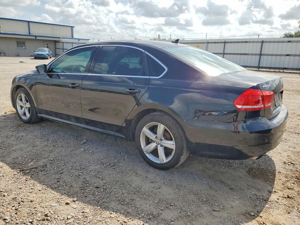 2015 Volkswagen Passat VIN 1VWAS7A38FC079678 COPART salvage auction — SIDE, TX - SALVAGE VEHICLE TITLE, sold $1,250 on 2026-07-19 (photo 2)