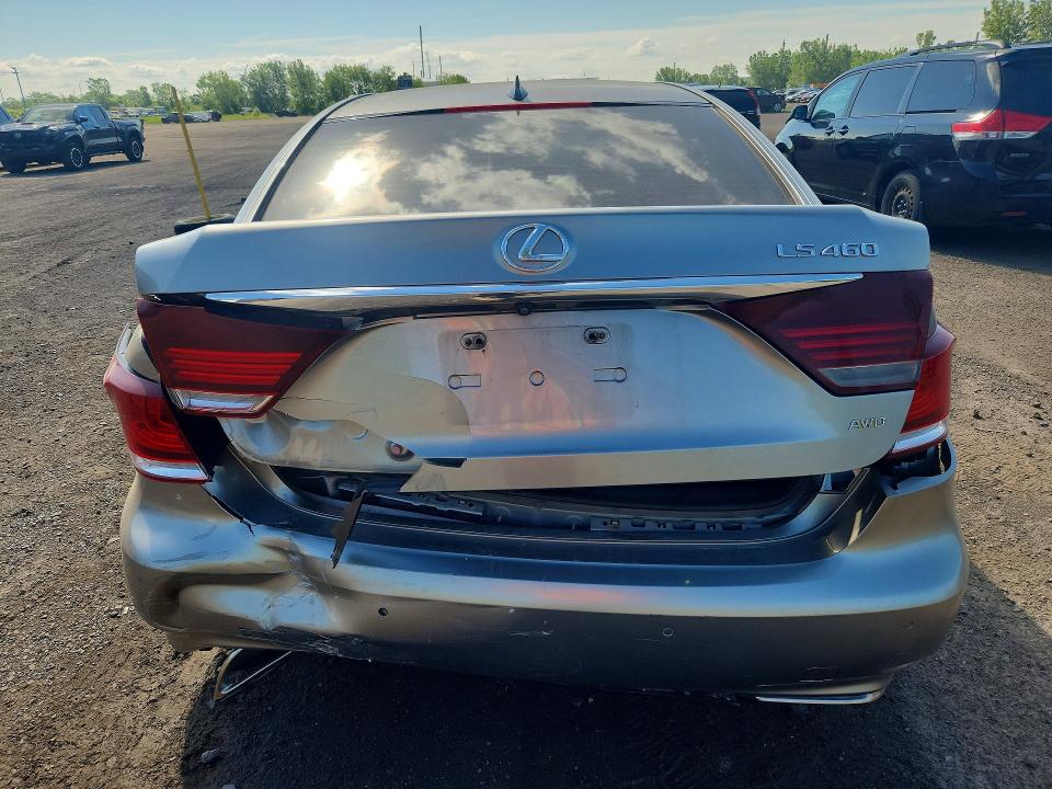 2015 Lexus VIN JTHCL1EF5F5023338 COPART salvage auction — REAR END, Qc - Gravement Accidente, sold $3,100 on 2026-09-08 (photo 6)