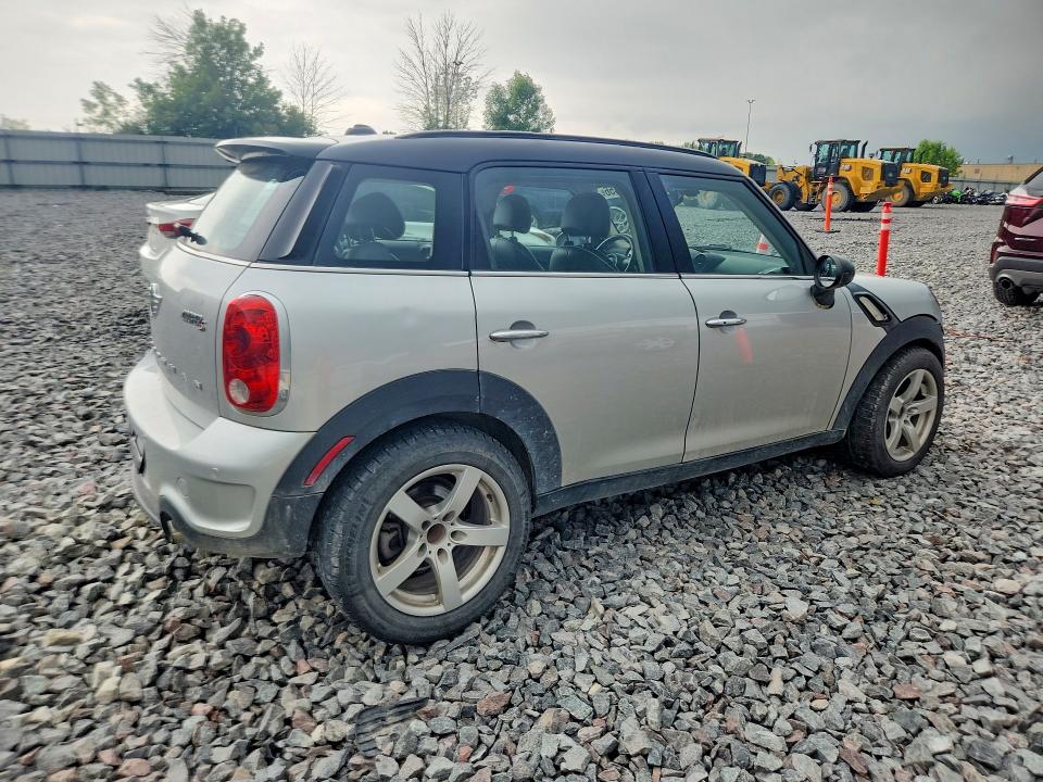 2016 Mini Cooper VIN WMWZC3C52GWT08055 COPART salvage auction — FRONT END, MI - CERTIFICATE OF TITLE, sold $1,550 on 2026-08-10 (photo 3)
