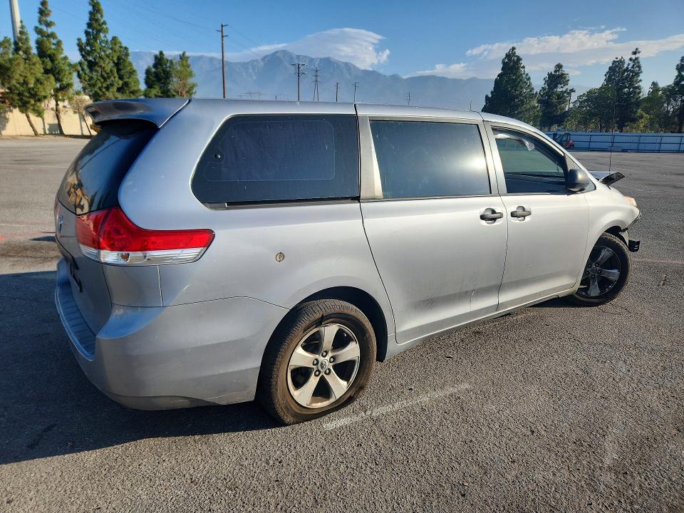 2013 Toyota Sienna VIN 5TDZK3DC7DS391089 COPART salvage auction — FRONT END, CA - SALVAGE CERTIFICATE, sold $200 on 2026-07-28 (photo 3)