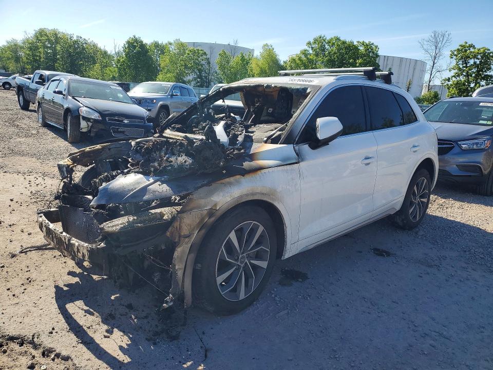 2021 Audi Q5 VIN WA1BAAFY0M2051298 COPART salvage auction — ENGINE BURN, Ny - Mv-907A Salvage Certificate, sold $1,150 on 2026-08-03 (photo 1)