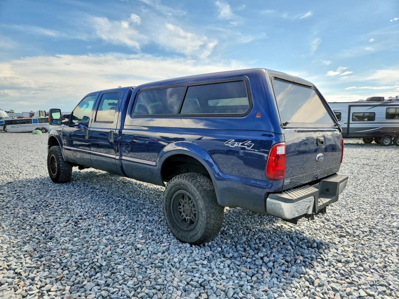 2010 Ford F-350 Super Duty VIN 1FTWW3BR8AEA98379 COPART salvage auction — Minor Dent/Scratches, FL - CERT OF TITLE SLVG REBUILDABLE, sold $2,700 on 2026-07-09 (photo 3)