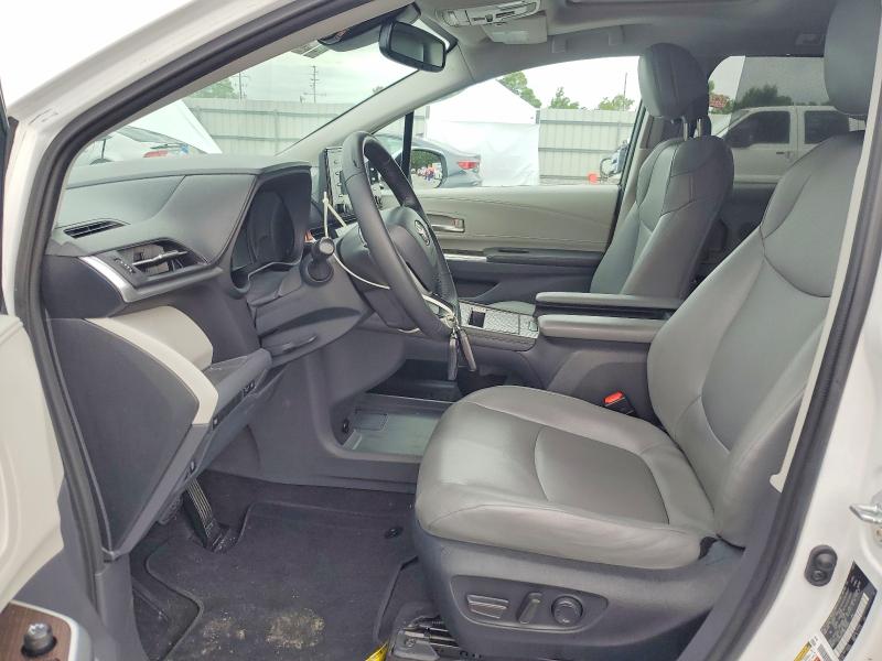 2022 Toyota Sienna VIN 5TDYRKEC9NS119953 COPART salvage auction — MECHANICAL, Tx - Salvage Vehicle Title, sold $1,100 on 2026-08-24 (photo 7)