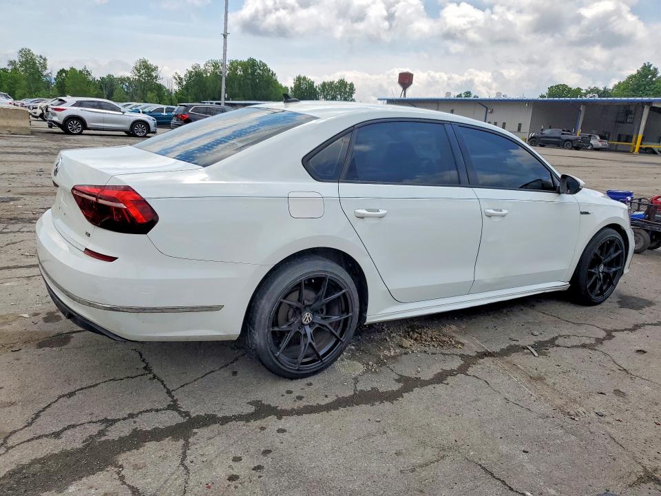 2018 Volkswagen Passat VIN 1VWAA7A31JC010939 COPART salvage auction — MINOR DENT/SCRATCHES, Va - Certificate Of Title, sold $1,100 on 2026-07-02 (photo 3)