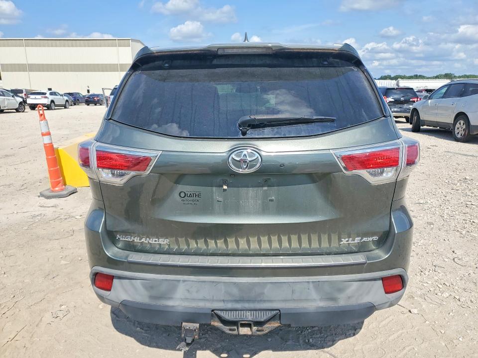 2015 Toyota Highlander VIN 5TDJKRFH9FS122216 COPART salvage auction — FRONT END, KS - CERT OF TITLE-SALVAGE, sold $125 on 2026-07-28 (photo 6)