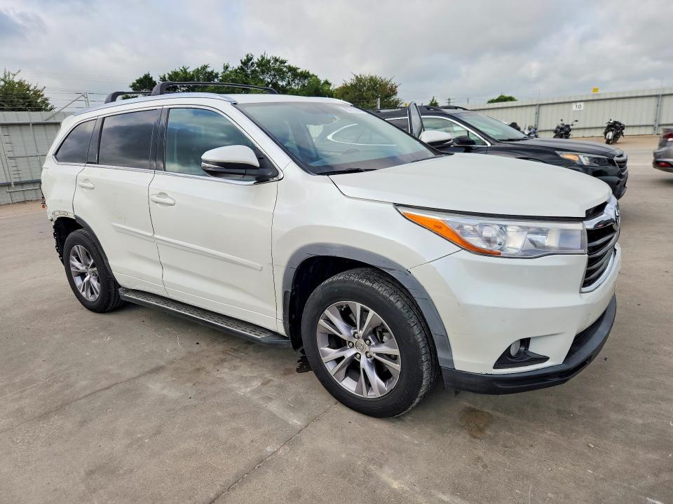 2015 Toyota Highlander VIN 5TDKKRFH4FS082664 COPART salvage auction — REAR END, TX - SALVAGE VEHICLE TITLE (P), sold $7,700 on 2026-07-09 (photo 4)