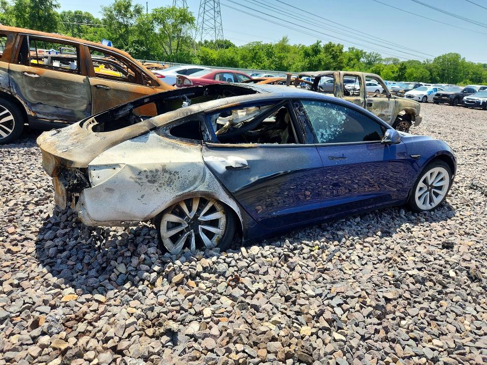 2021 Tesla Model 3 VIN 5YJ3E1EB8MF924482 COPART salvage auction — BURN, IL - JUNKING CERT OF A VEHICLE, sold $1,850 on 2026-07-27 (photo 3)