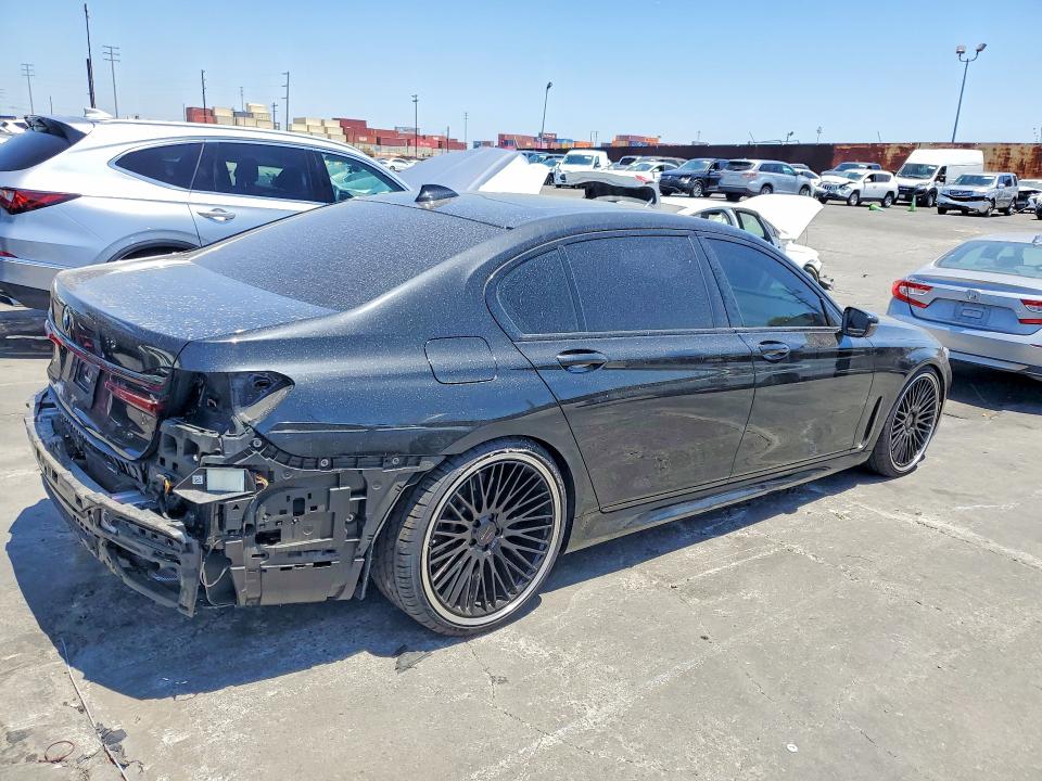 2022 BMW 7er VIN WBA7T2C01NCJ61120 COPART salvage auction — REAR END, Ca - Salvage Certificate, sold $26,000 on 2026-08-19 (photo 3)
