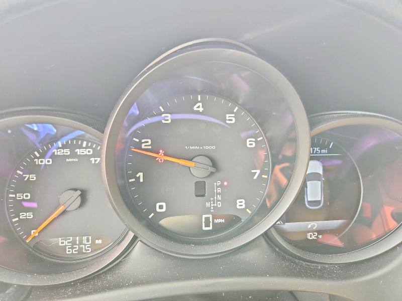 2018 Porsche Macan VIN WP1AA2A56JLB19953 COPART salvage auction — MINOR DENT/SCRATCHES, Fl - Cert Of Title Slvg Rebuildable, sold $40 on 2026-07-29 (photo 9)