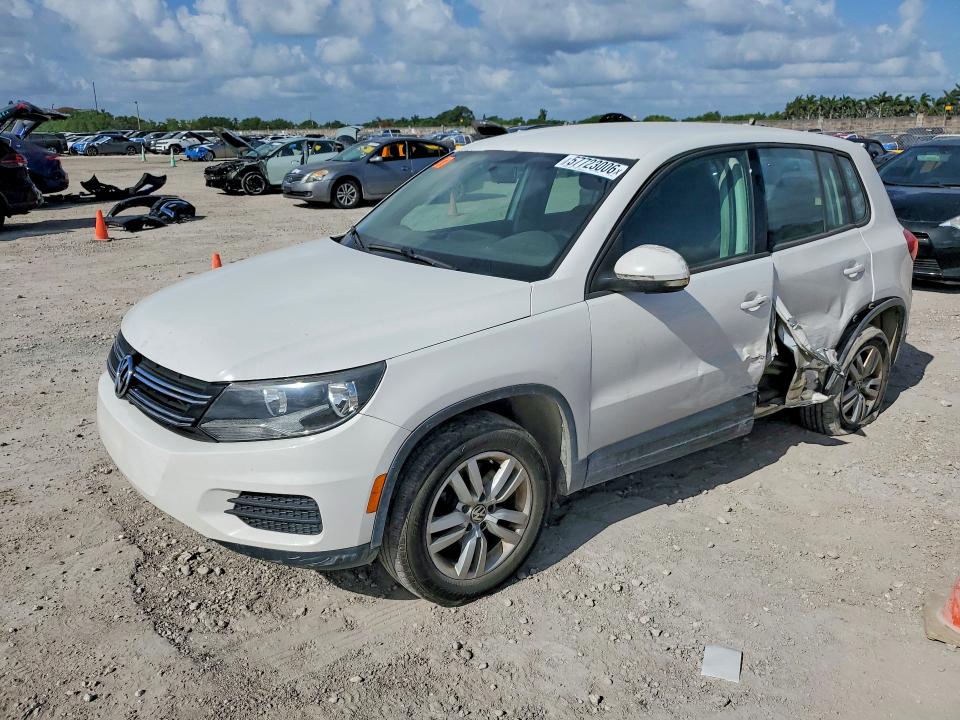 2014 Volkswagen VIN WVGAV3AX5EW542665 COPART salvage auction — SIDE, Fl - Cert Of Title Slvg Rebuildable, sold $400 on 2026-07-15 (photo 1)