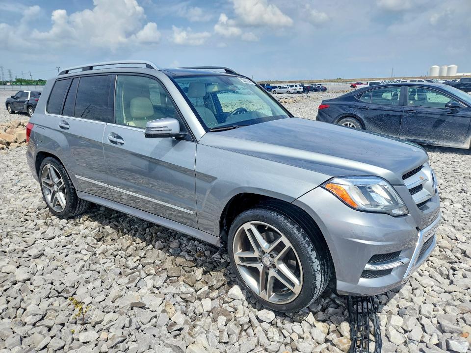 2013 Mercedes-benz VIN WDCGG5HB7DF962760 COPART salvage auction — WATER/FLOOD, Salvage Title, sold $500 on 2026-07-22 (photo 4)