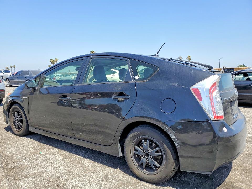 2014 Toyota Prius VIN JTDKN3DU2E1739672 COPART salvage auction — MINOR DENT/SCRATCHES, Ca - App For Dup Clean Or Ac, sold $2,050 on 2026-07-28 (photo 2)