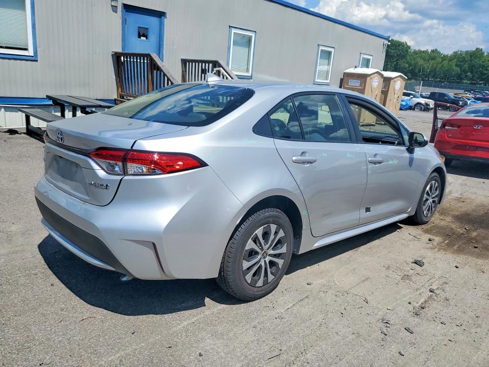 2022 Toyota Corolla VIN JTDEAMDE2NJ040436 COPART salvage auction — SIDE, PA - CERTIFICATE OF SALVAGE, sold $1,950 on 2026-07-22 (photo 3)