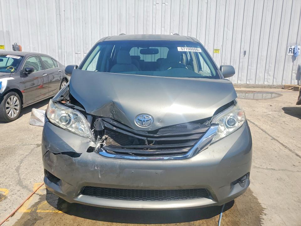 2011 Toyota Sienna VIN 5TDKK3DC6BS076606 COPART salvage auction — FRONT END, NJ - CERT OF TITLE-SALVAGE, sold $1,100 on 2026-07-27 (photo 5)