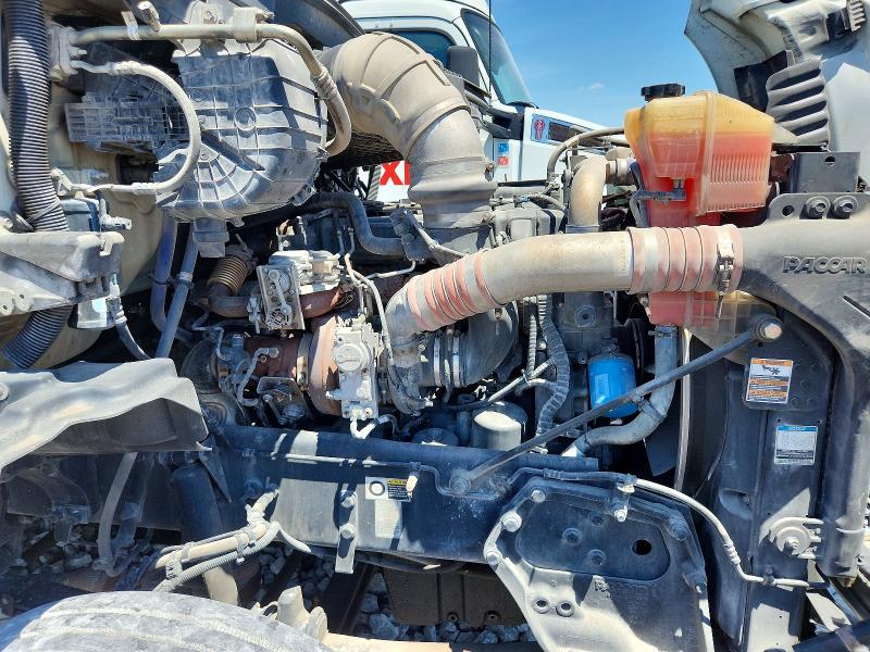 2017 Kenworth Constructi VIN 1XKYAP8X2HJ171675 COPART salvage auction — NORMAL WEAR, IN - CERTIFICATE OF TITLE, sold $5,000 on 2026-07-07 (photo 7)