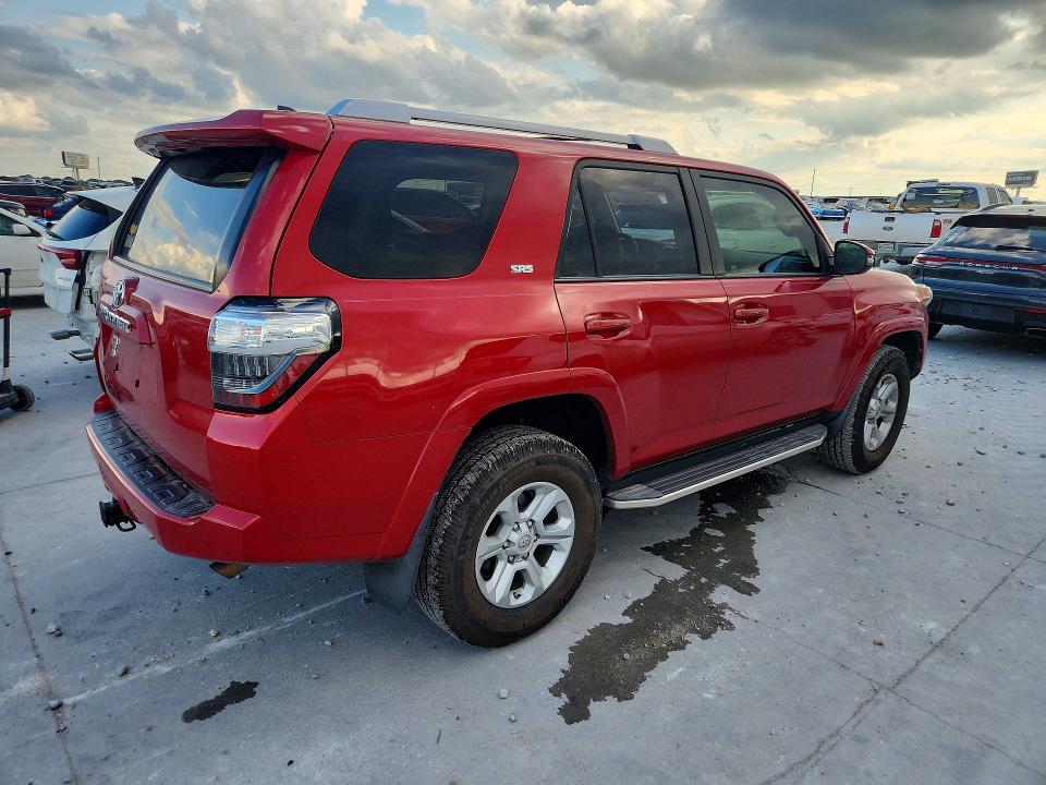 2018 Toyota 4runner VIN JTEBU5JR8J5605519 COPART salvage auction — SIDE, Tx - Salvage Vehicle Title, sold $14,900 on 2026-07-31 (photo 3)