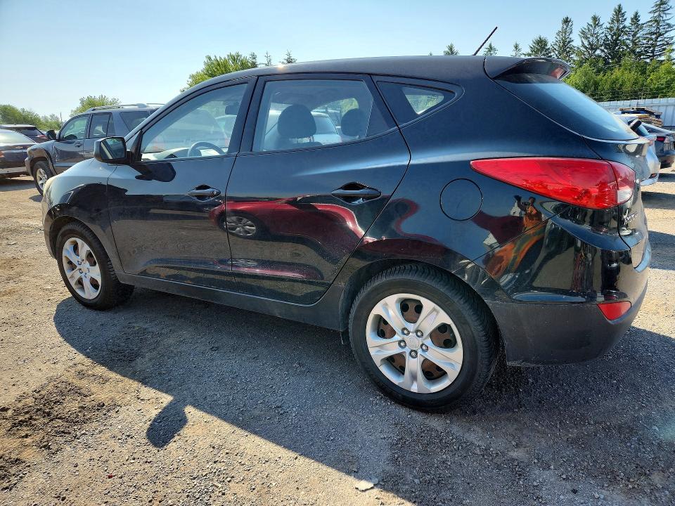2011 Hyundai Tucson VIN KM8JT3ACXBU299638 COPART salvage auction — SIDE, ON - PERMIT NO BRAND - UNFIT, sold $375 on 2026-07-21 (photo 2)
