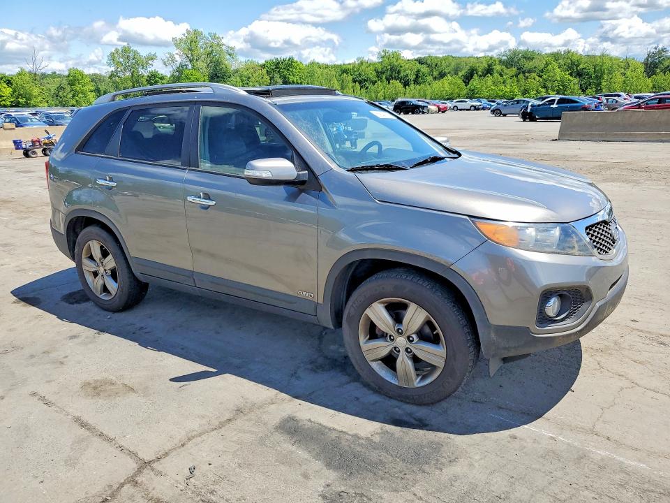 2013 Kia VIN 5XYKUDA28DG320218 COPART salvage auction — NORMAL WEAR, Nj - Certificate Of Title, sold $1,250 on 2026-07-07 (photo 4)