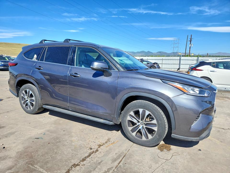 2020 Toyota VIN 5TDGZRAH9LS021461 COPART salvage auction — HAIL, CO - CERT OF TITLE-REBUILT SALVAGE, sold $18,700 on 2026-07-20 (photo 4)