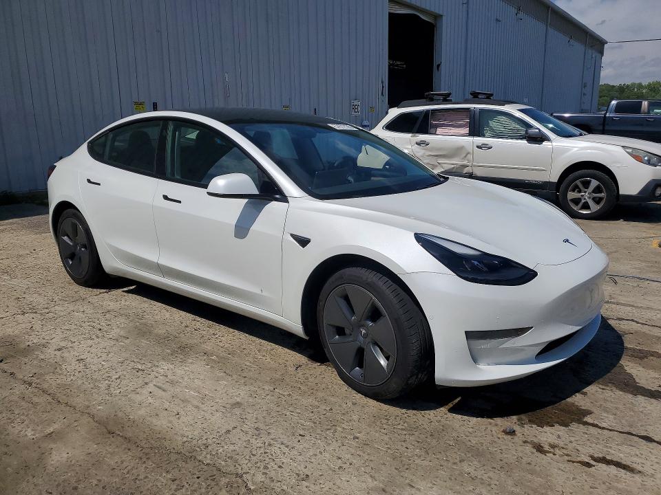 2021 Tesla VIN 5YJ3E1EA2MF031019 COPART salvage auction — SIDE, NJ - CERT OF TITLE-SALVAGE, sold $7,600 on 2026-07-27 (photo 4)