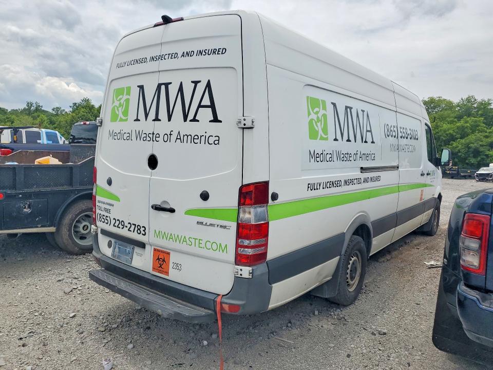 2015 Mercedes-benz Sprinter VIN WD3PE8DC9FP122353 COPART salvage auction — MINOR DENT/SCRATCHES, Fl - Certificate Of Title, sold $4,000 on 2026-07-14 (photo 3)