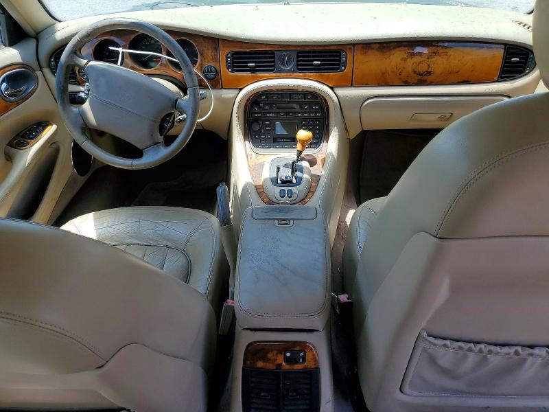 2003 Jaguar Xj series VIN SAJDA14C53LF55302 COPART salvage auction — MINOR DENT/SCRATCHES, CA - DIS/DLR/EXP APP FOR DUP CLEAN, sold $300 on 2026-09-18 (photo 8)