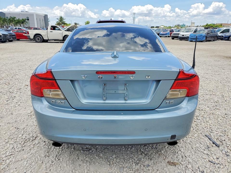 2012 Volvo C70 VIN YV1672MC1CJ127340 COPART salvage auction — SIDE, Fl - Cert Of Title Slvg Rebuildable, sold $400 on 2026-07-17 (photo 6)