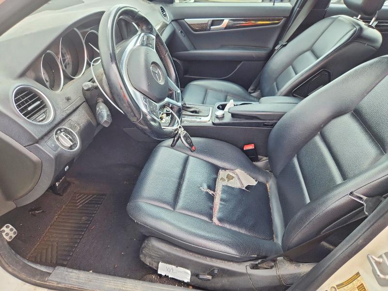 2012 Mercedes-benz C class VIN WDDGF8FB1CA633826 COPART salvage auction — WATER/FLOOD, Qc - Irrecuperable, sold $400 on 2026-07-28 (photo 7)
