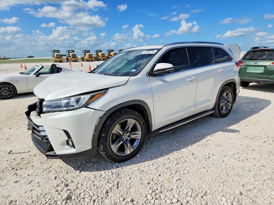 2017 Toyota VIN 5TDYZRFH7HS193279 COPART salvage auction — FRONT END, Tx - Salvage Vehicle Title, sold $6,700 on 2026-07-23 (photo 1)