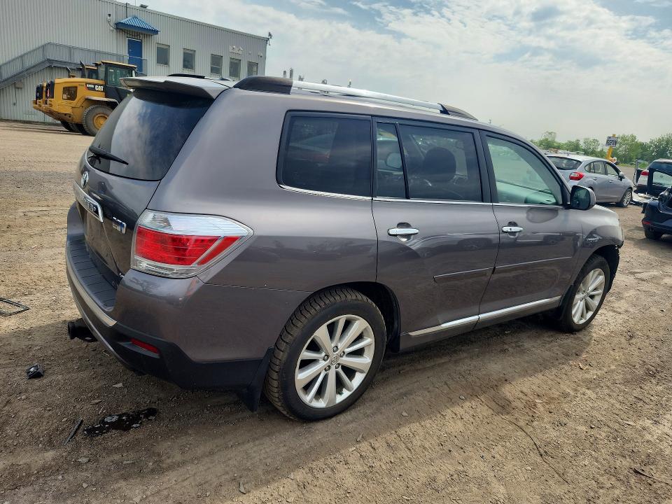 2011 Toyota Highlander VIN JTEDC3EH4B2000594 COPART salvage auction — FRONT END, Qc - Gravement Accidente, sold $2,000 on 2026-07-28 (photo 3)