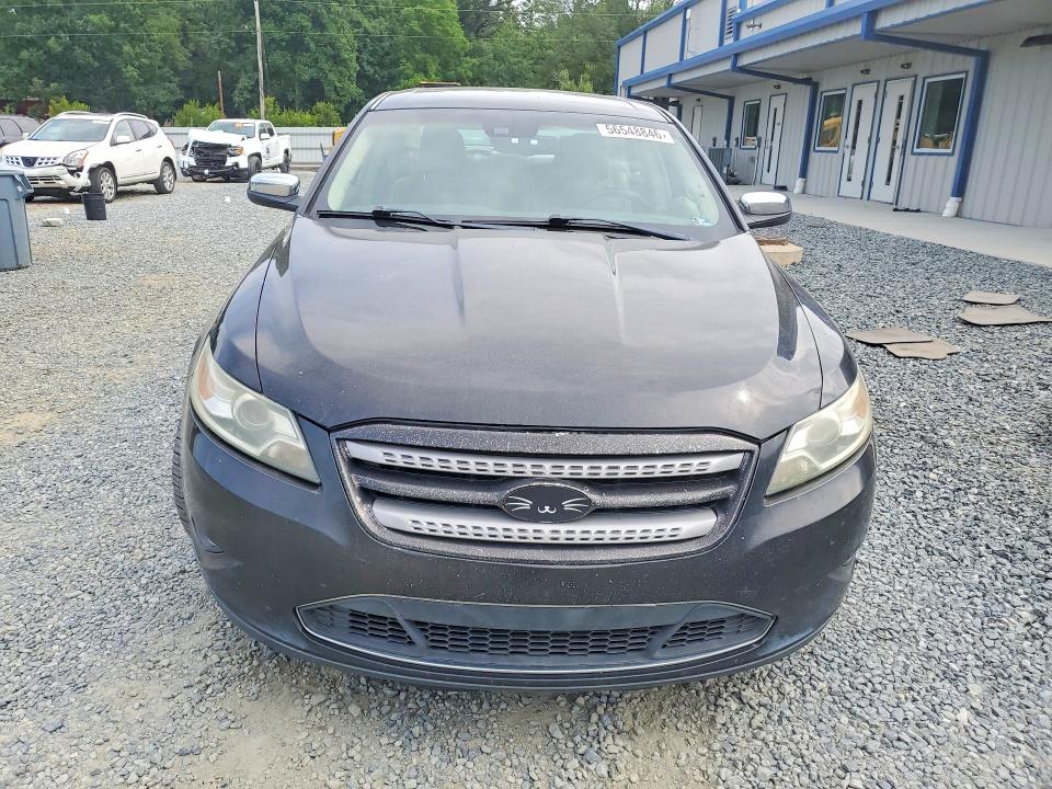 2011 Ford Taurus VIN 1FAHP2FW1BG137115 COPART salvage auction — SIDE, Nc - Dealer Only Clean Title, sold $300 on 2026-07-09 (photo 5)