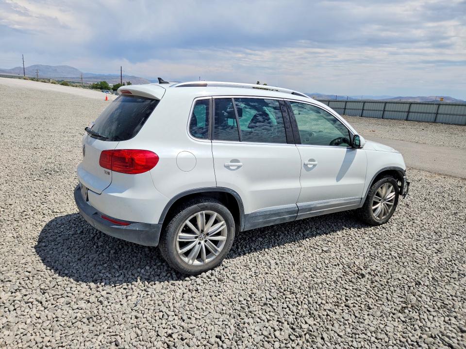 2016 Volkswagen Tiguan VIN WVGAV7AX8GW591644 COPART salvage auction — FRONT END, Nv - Salvage Title, sold $2,650 on 2026-08-13 (photo 3)
