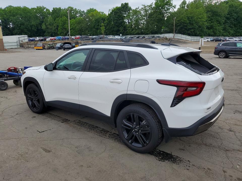 2024 Chevrolet Trax VIN KL77LKE27RC223690 COPART salvage auction — WATER/FLOOD, Id - Salvage Certificate Of Title, sold $7,100 on 2026-08-27 (photo 2)